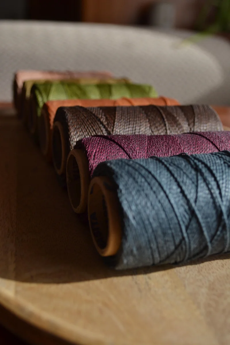 Hilos encerados de macramé de diferentes colores